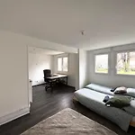 House, Garden & Garage, Downtown, Near Zenith & A75