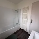 Nyaraló House, Garden & Garage, Downtown, Near Zenith & A75