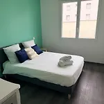 House, Garden & Garage, Downtown, Near Zenith & A75 Nyaraló