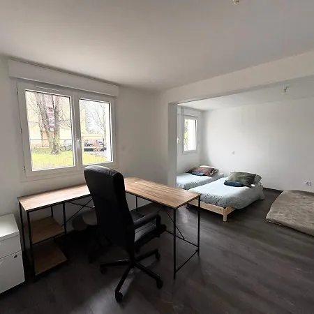 Prázdninový dům House, Garden & Garage, Downtown, Near Zenith & A75 Cournon-d'Auvergne