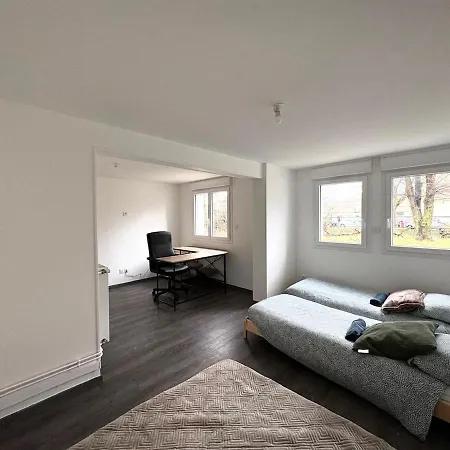 House, Garden & Garage, Downtown, Near Zenith & A75