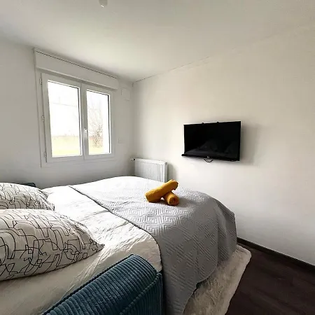 Feriehus House, Garden & Garage, Downtown, Near Zenith & A75
