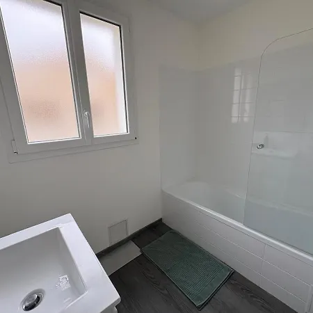Feriehus House, Garden & Garage, Downtown, Near Zenith & A75 *