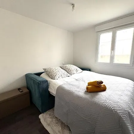 Hébergement de vacances House, Garden & Garage, Downtown, Near Zenith & A75 *