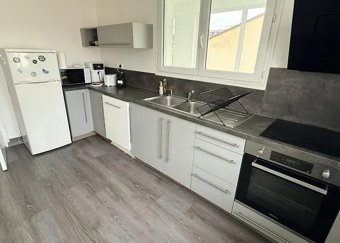 Holiday home House, Garden & Garage, Downtown, Near Zenith & A75 Cournon-d'Auvergne