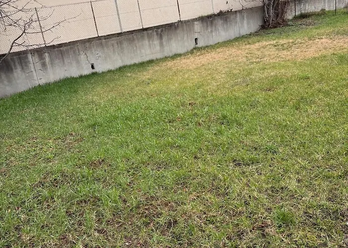 House, Garden & Garage, Downtown, Near Zenith & A75 Prázdninový dům *